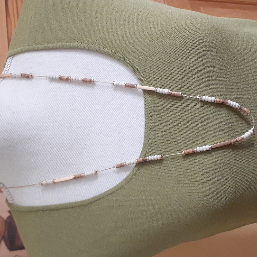 CHICO'S 2 in 1 Goldtone & Wooden Bead Necklace Set - Neutral Colors! NWOT - Picture 8 of 11